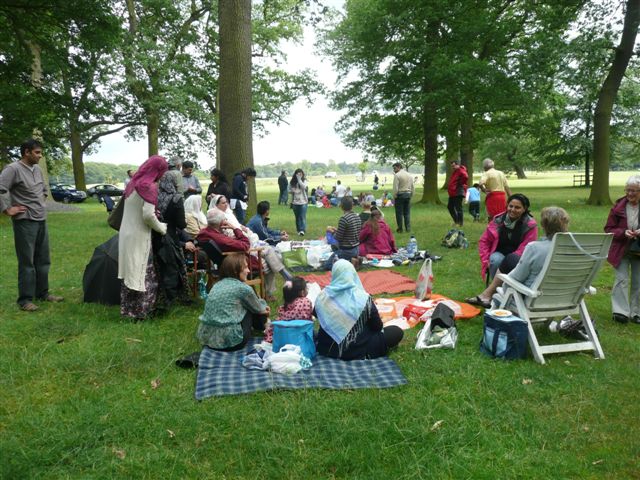 Altrincham Interfaith Group Picnic in Tatton Park